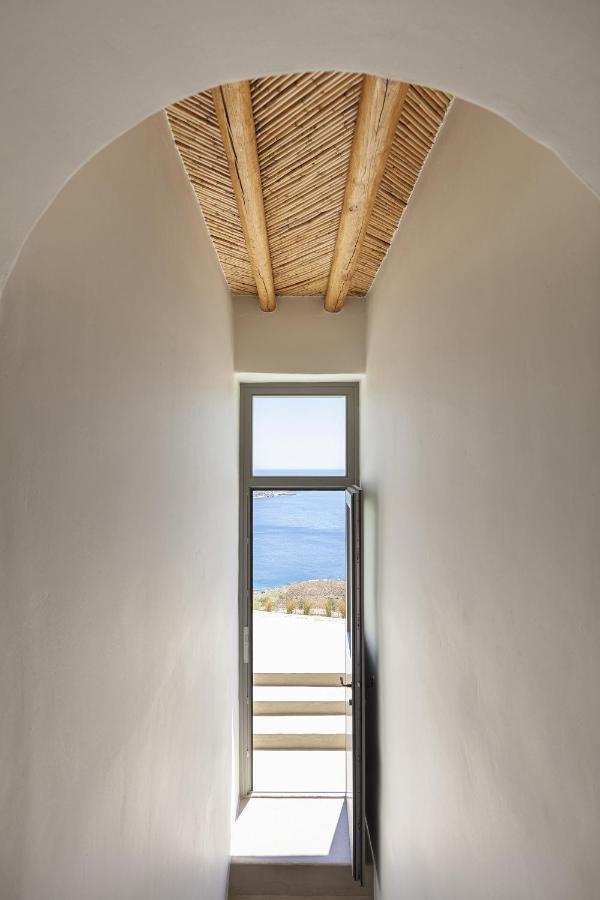 Kir Mimis Awarded Cycladic Villa Sotiras Екстер'єр фото